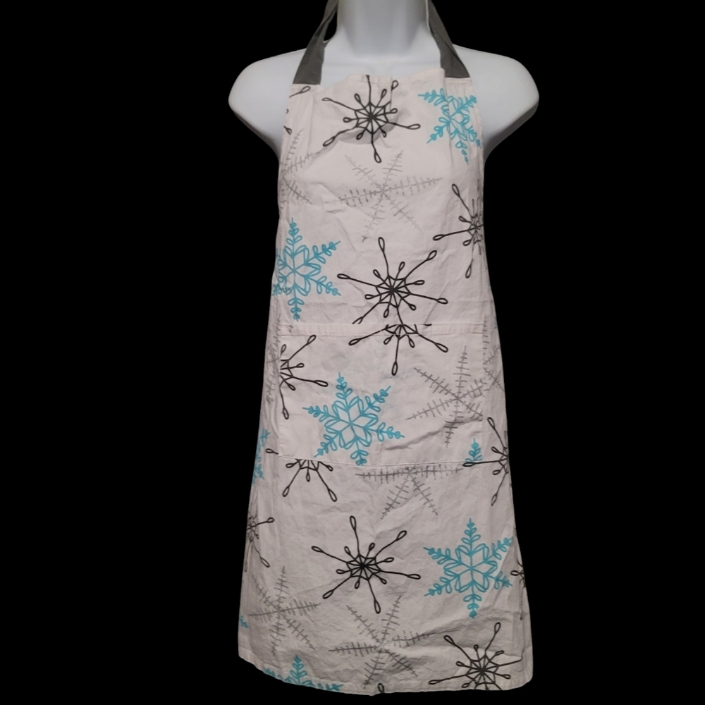 ❄️Woman OSFM Snowflake Apron❄️